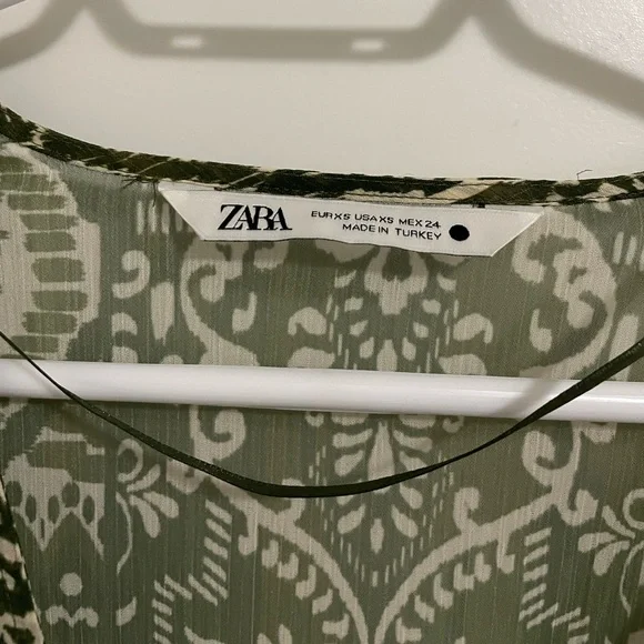 Zara blouse - Picture 2 of 3